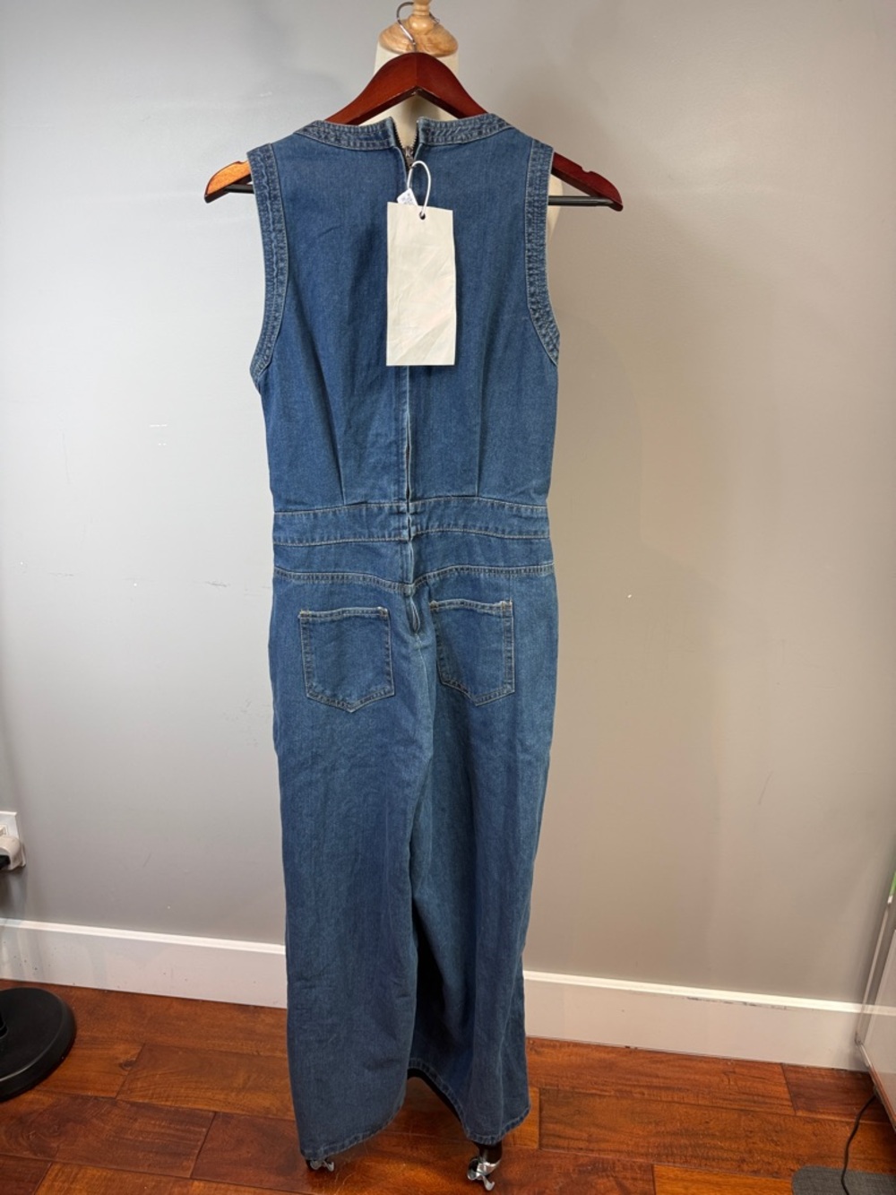 Sleeveless Wide-Leg Denim Overalls in Blue - Picture 5 of 9